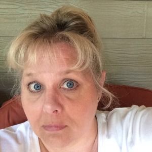 Meet your Posher, Leslee